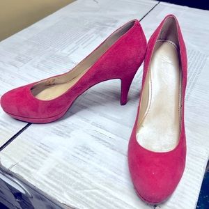 Sydney light pink suede heel